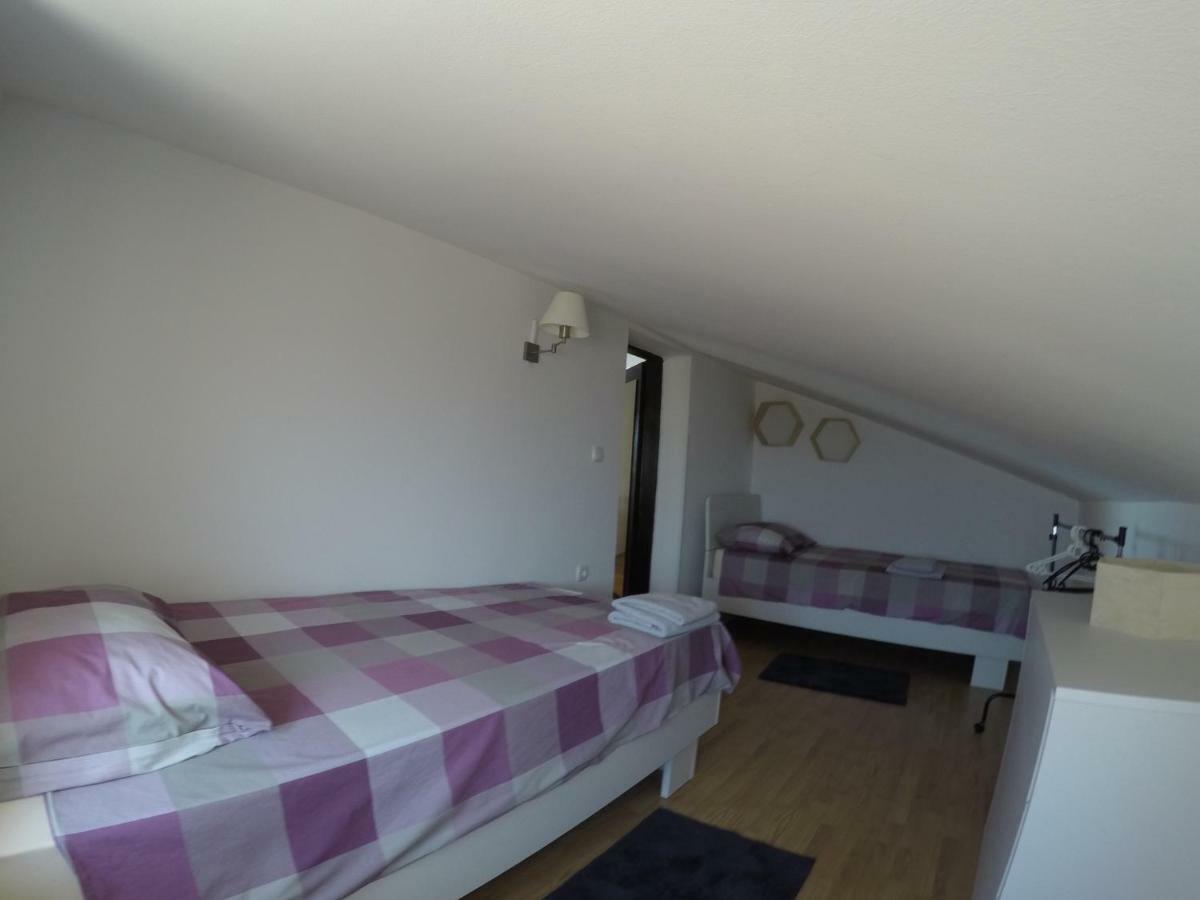 Apartman Koralj Apartment Pula Bagian luar foto